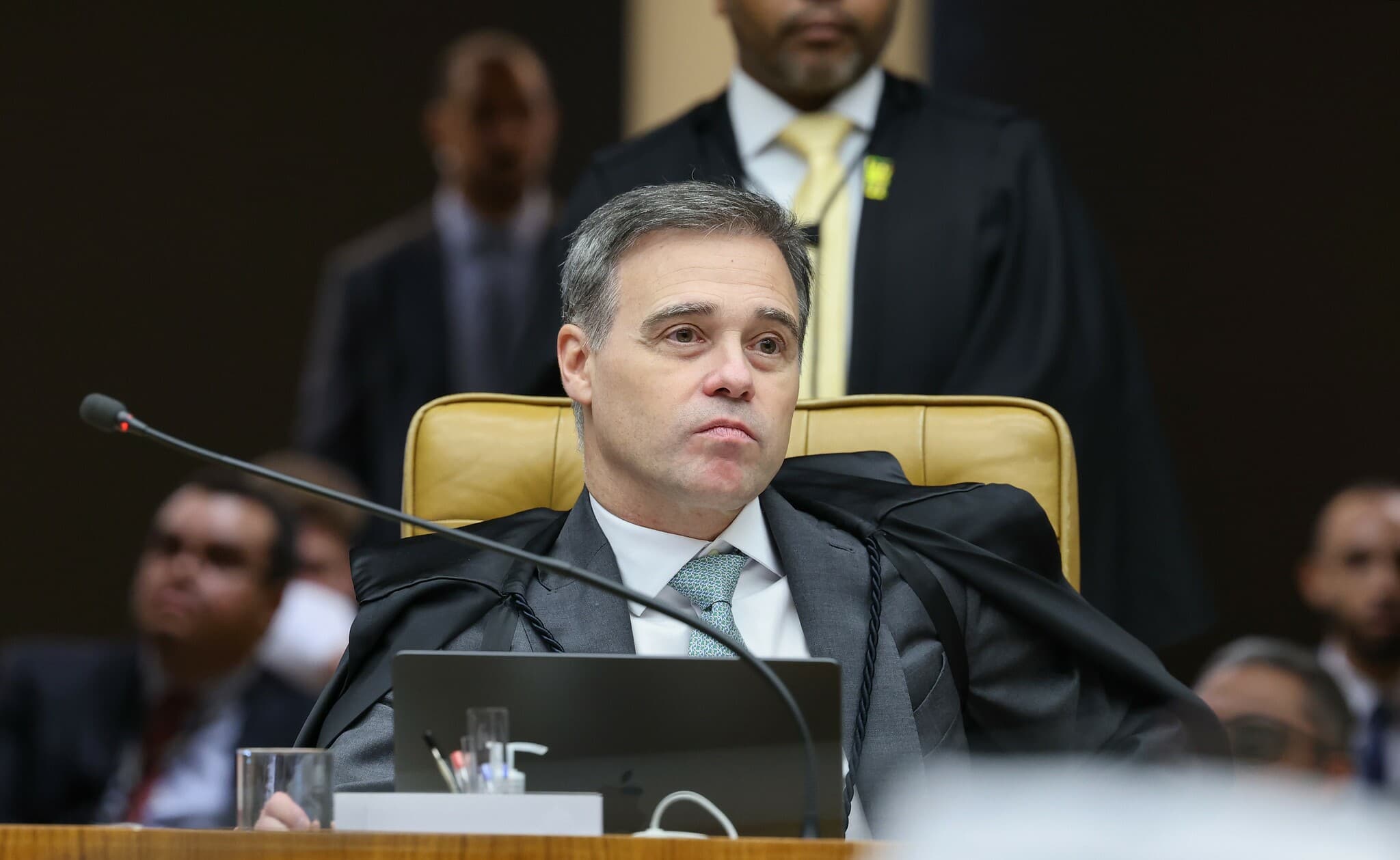 André Mendonça “furou a bolha” bolsonarista e se tornou “o colocado por Deus”, diz teólogo