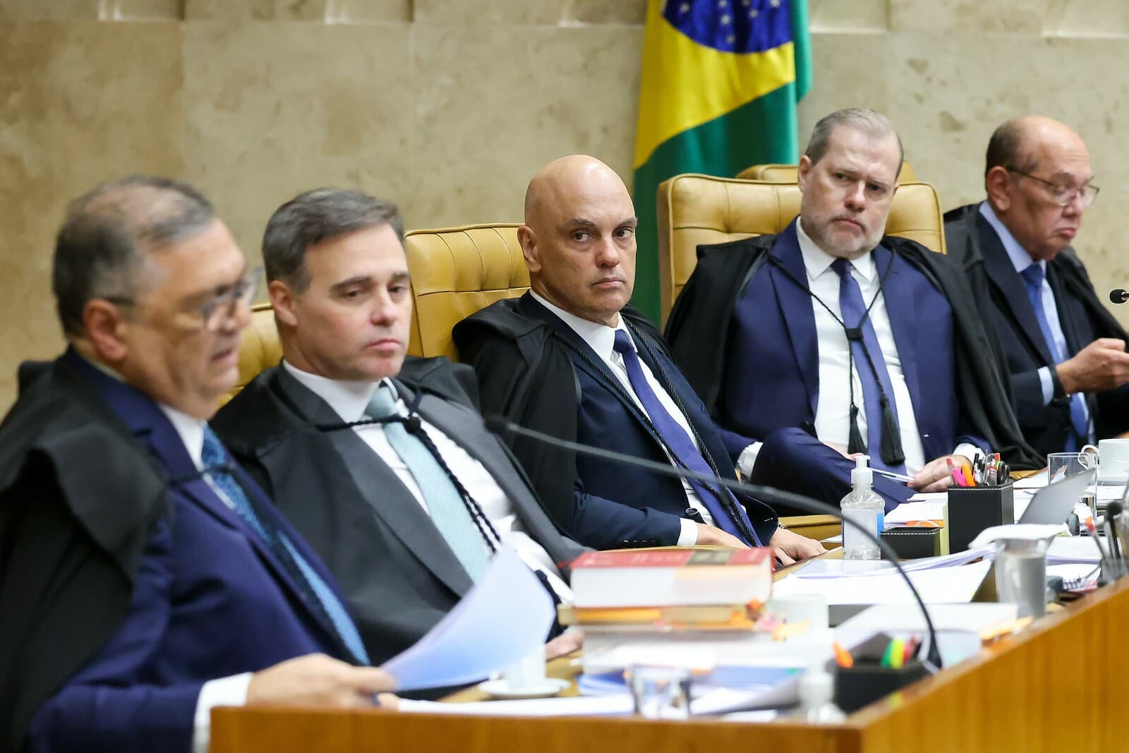 Crise no STF: professor aponta contaminação da Corte pela política e pela elite financeira