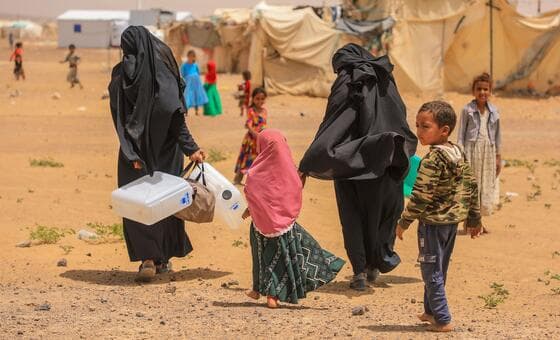 Ofensiva dos houthis deixa população do Iêmen sob fogo cruzado