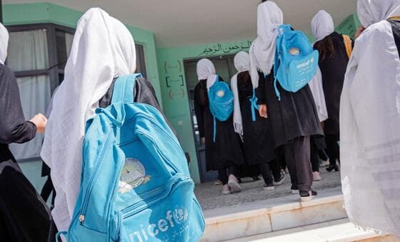 Banimento de mulheres em prédios da ONU no Afeganistão completa um ano